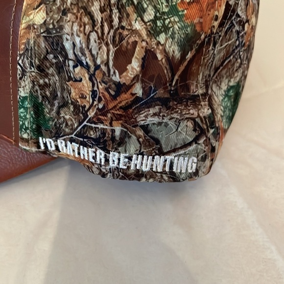 Bradford exchange camo hat withh deer design - Picture 3 of 5